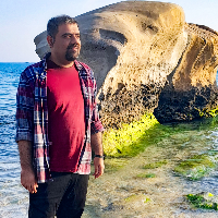 دکتر دانیال قادری